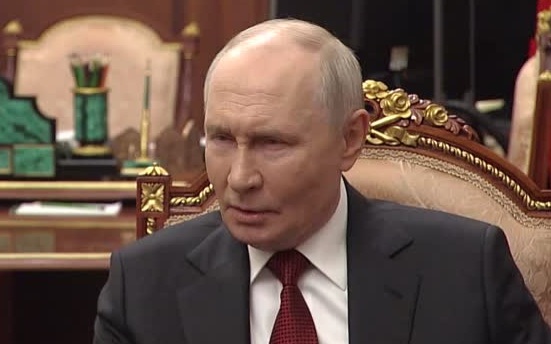 Путин предупреждает Киев: открытый ящик Пандоры обрушивает украинскую экономику