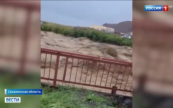 На Сахалине бушует разрушительный циклон