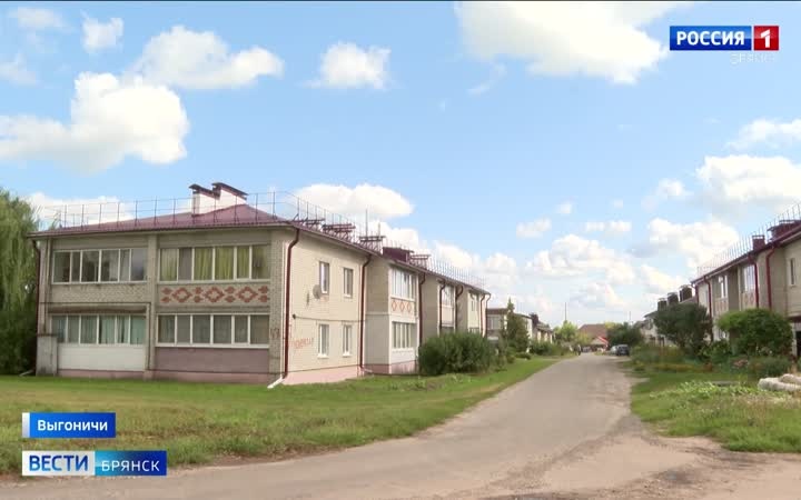 Подрядчики прокладывают трубы для первой централизованной канализации в Выгоничах