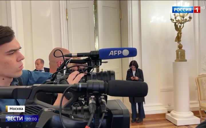 "Лавров и Ватикан обсудили защиту детей и диалог в условиях конфликта"