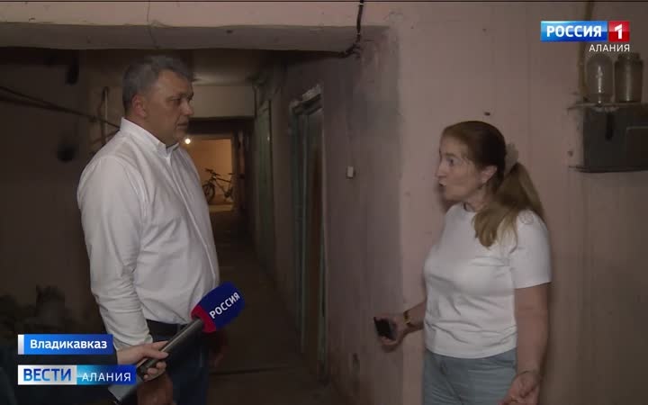К предстоящему отопительному сезону специалисты проверяют подвалы многоквартирных домов