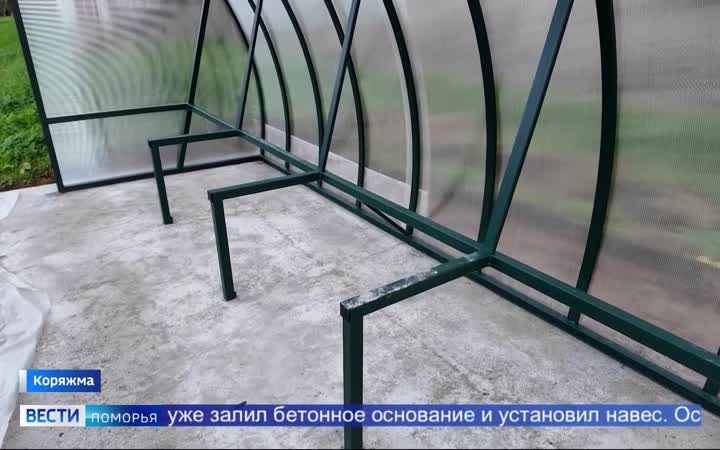 В Коряжме на хоккейном корте у школы № 7 начинается большая перемена