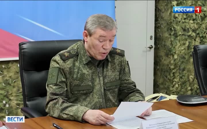 Армия продвигается к Славянску: первый рубеж прорван в Славянско-Краматорском районе.