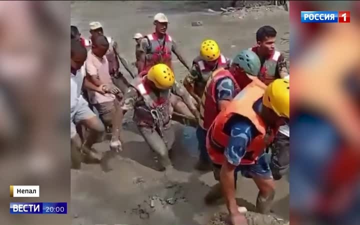 Трагедия в Гималаях: в Непале спасли двух россиянок, судьба еще восьми туристов неизвестна