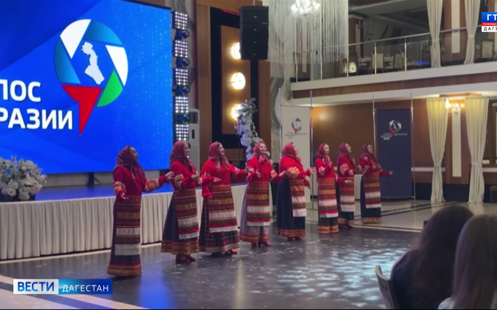 В Каспийске проходит церемония открытия шестого телефестиваля "Голос Евразии"