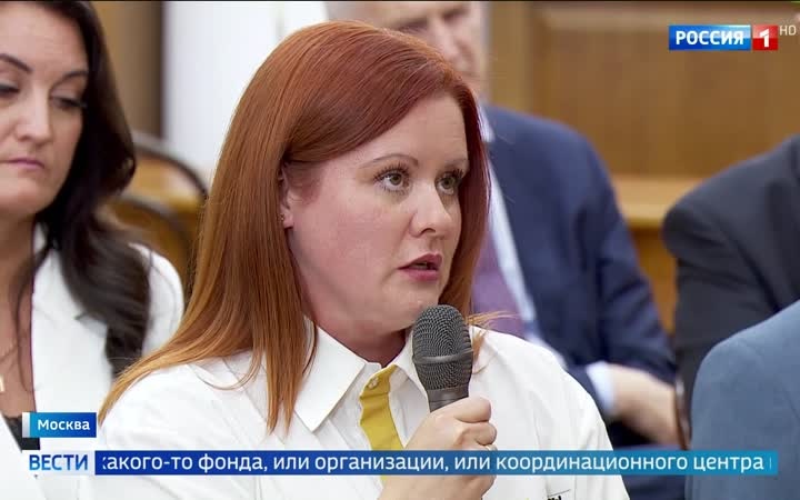 Президент встретился со студентами и наставниками педагогических классов