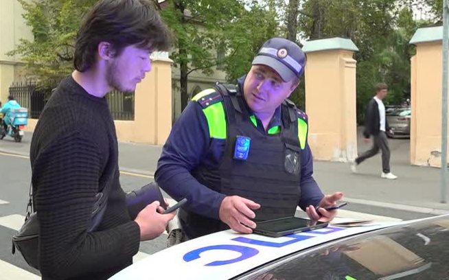 В Москве усилили рейды против нарушителей на электросамокатах и моноколесах