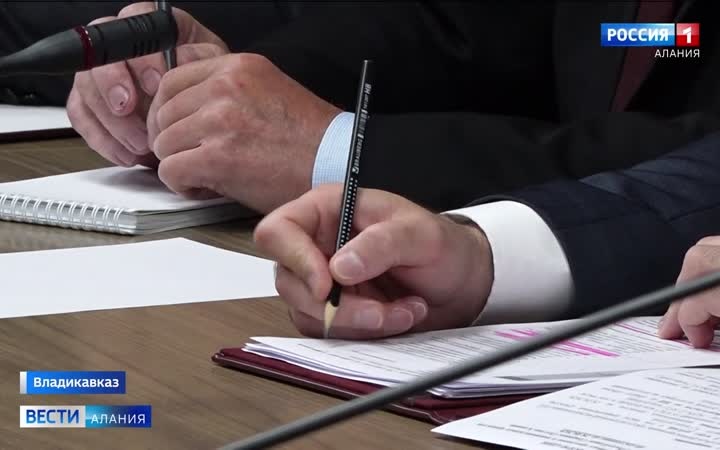 Аппаратное совещание: подготовка к траурным мероприятиям в Беслане, ситуация с топливом, подготовка к зиме