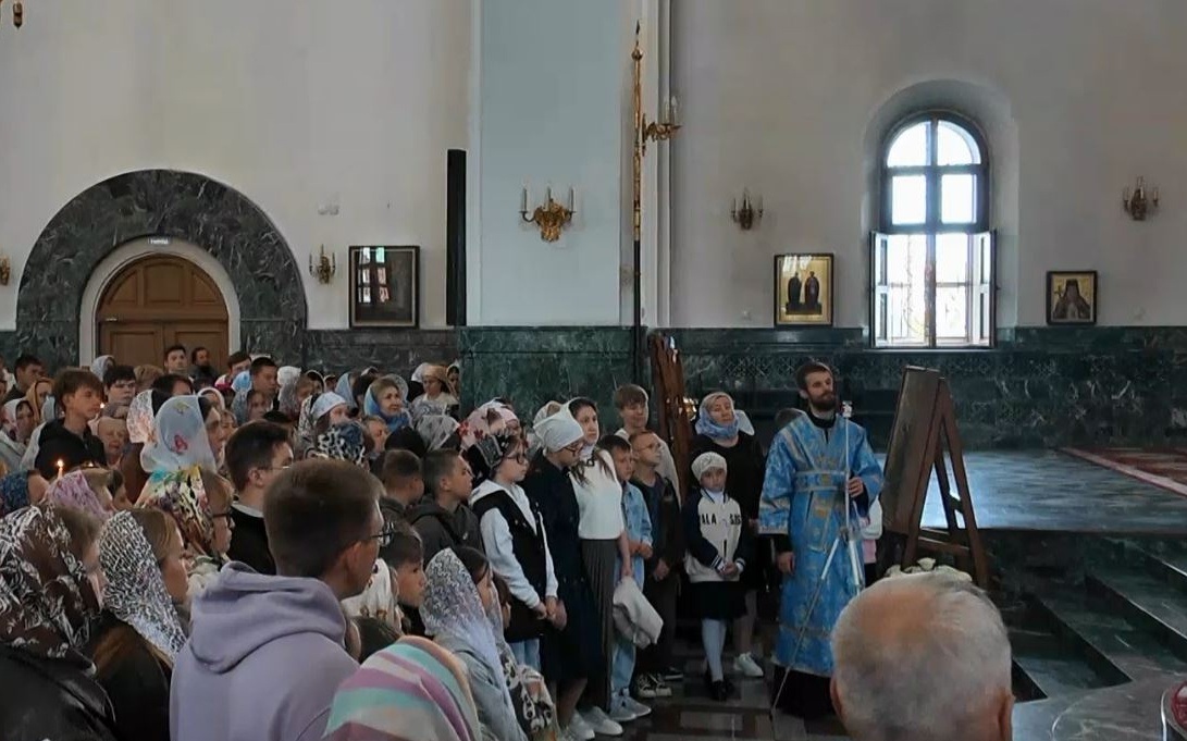 В Благовещенском соборе Йошкар-Олы прошёл молебен для учащихся и их родителей