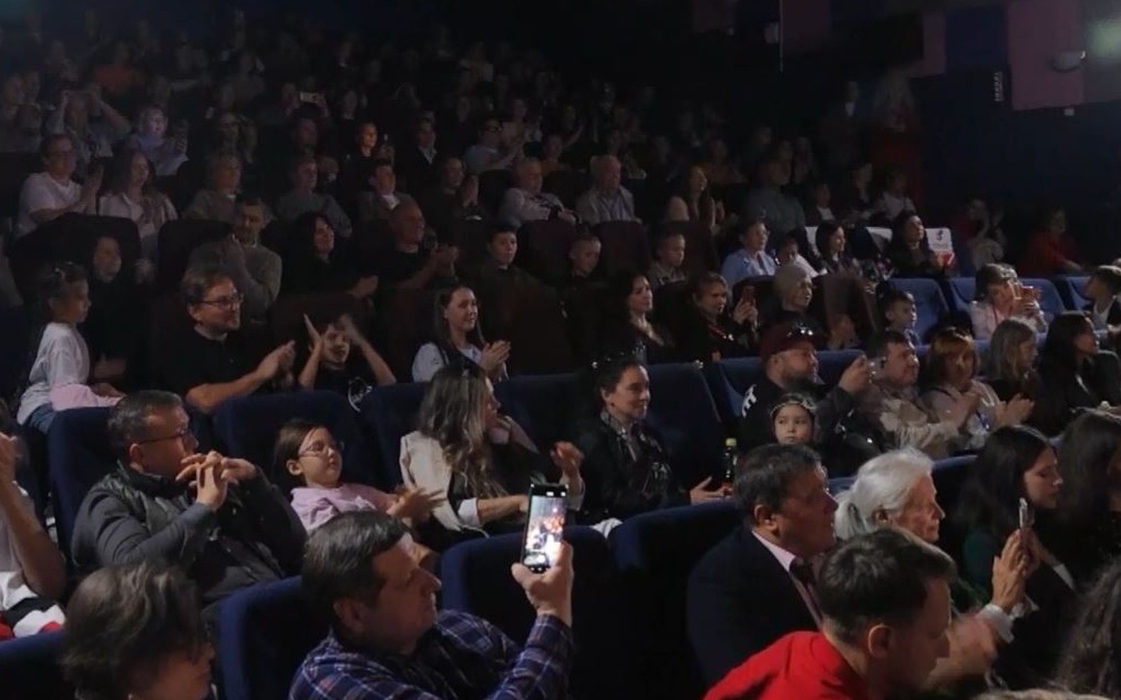 Полный зрительный зал собрала премьера фильма «Как Иван в сказку попал» в Йошкар-Оле