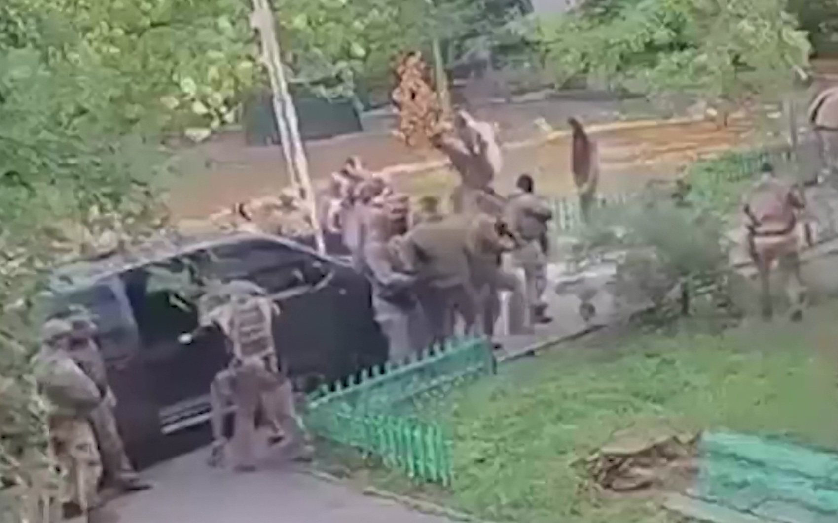 Сотрудники СБУ открыли огонь на улицах Киева в конфликте с ГУР из-за финансовых потоков мошенников