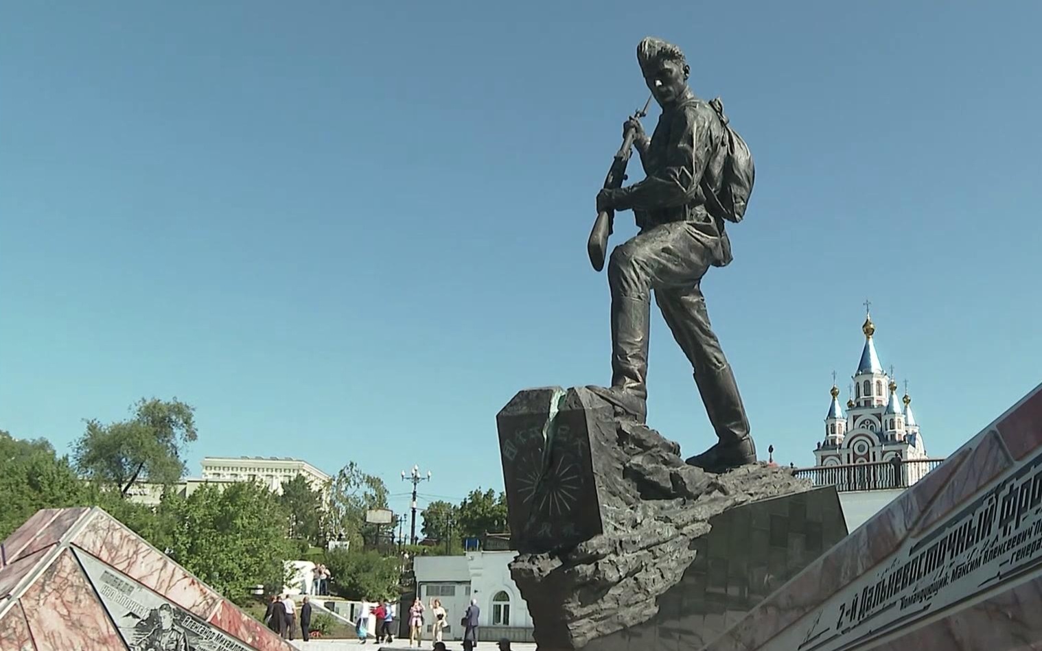 В Хабаровске сегодня торжественно открыли монумент в честь победы над милитаристской Японией