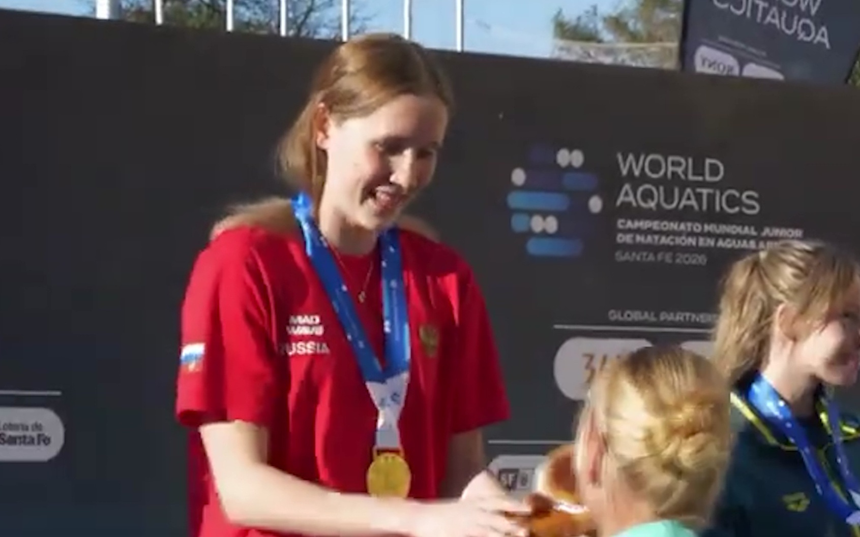 Российские юниоры завоевали пять медалей на чемпионате мира по плаванию в Аргентине.