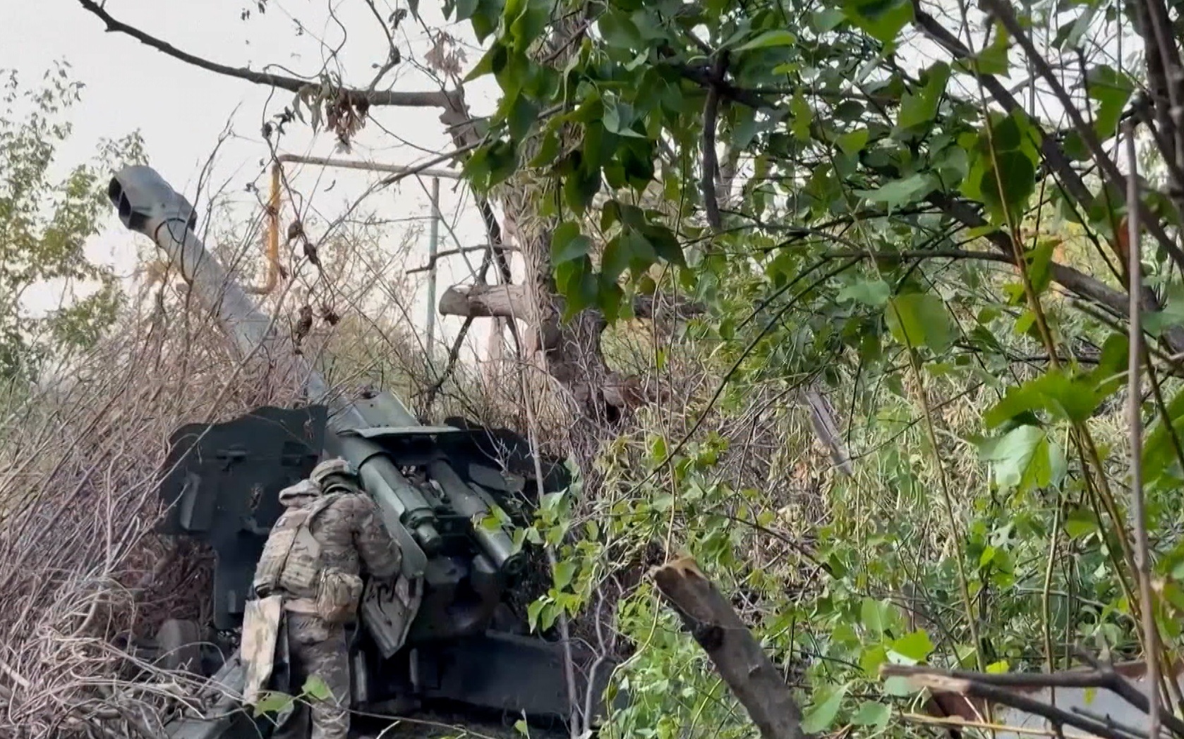 Морпехи Восточной группировки разгромили позиции боевиков и сбили дроны снайперами.