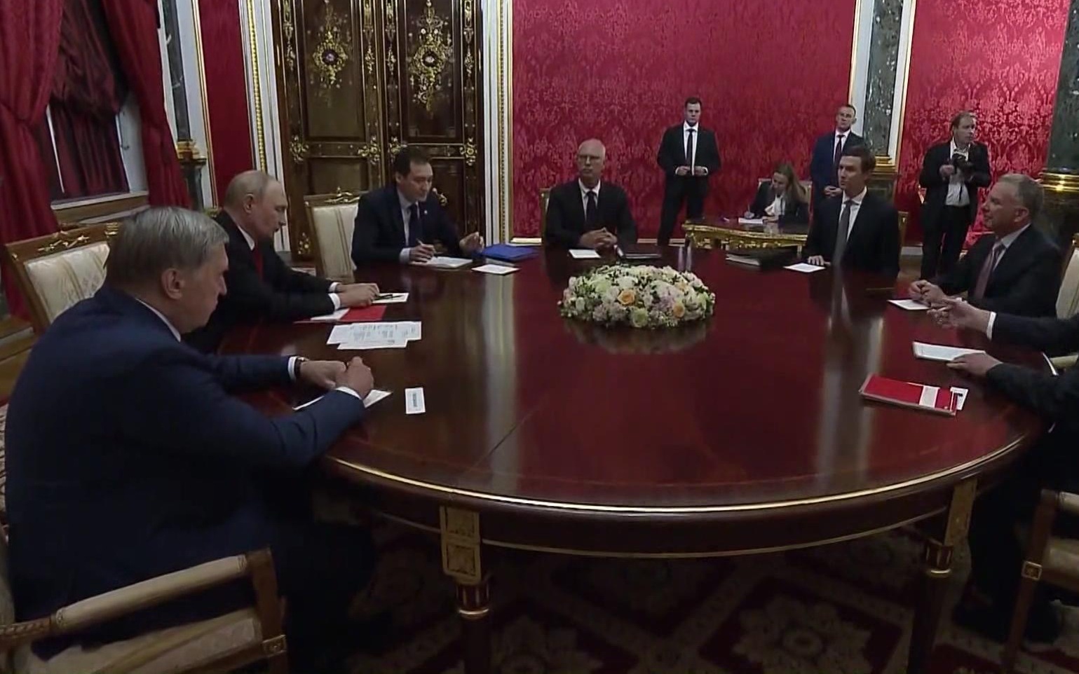 Путин и американские представители обсудили урегулирование конфликта на Украине в Кремле