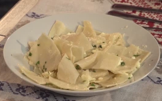 Жареные кундюмы и лапша с творогом