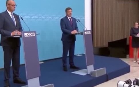 Фицо предупредил о последствиях поражения правящей коалиции Германии