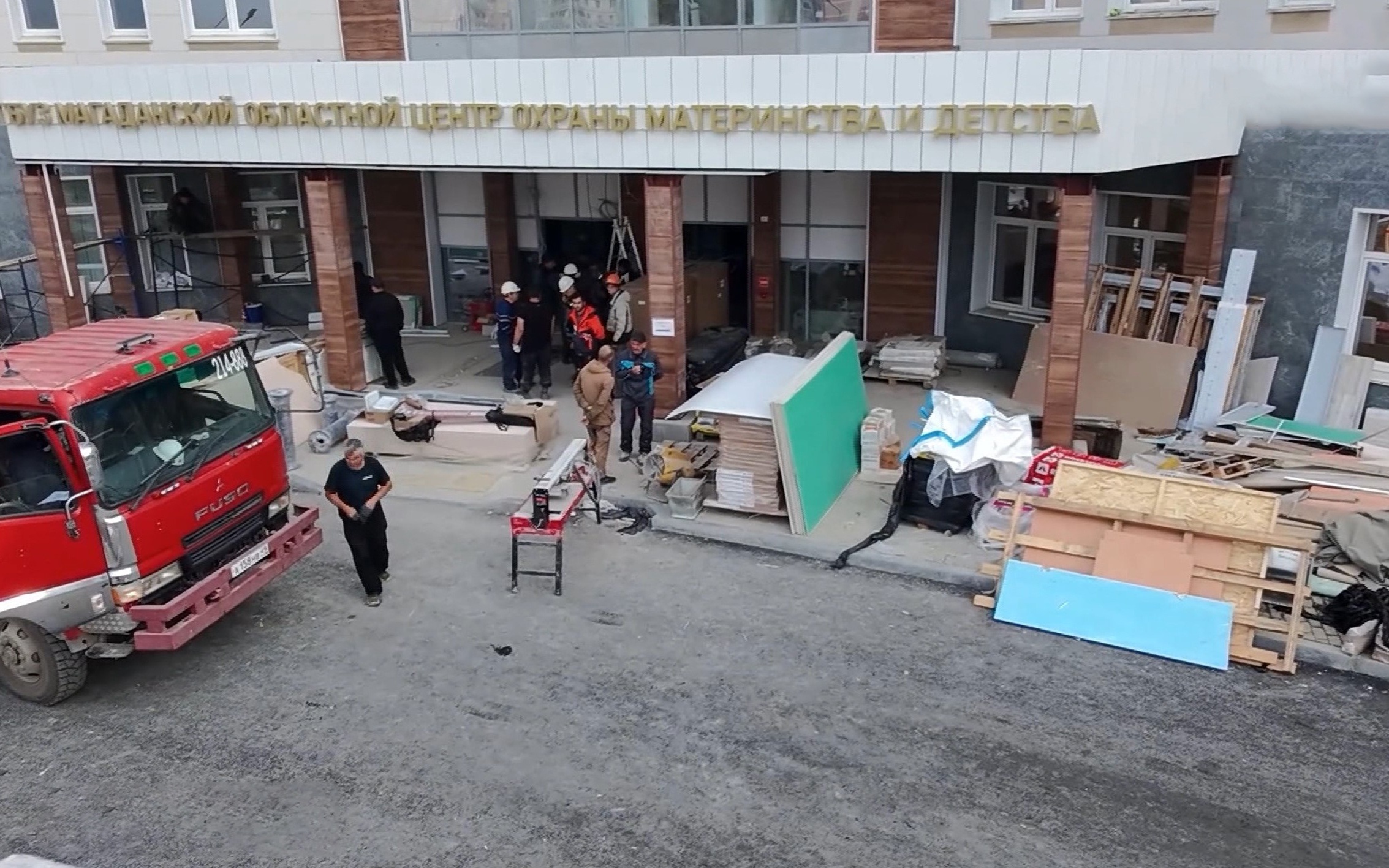 Современное российское оборудование устанавливают в новом роддоме Магадана