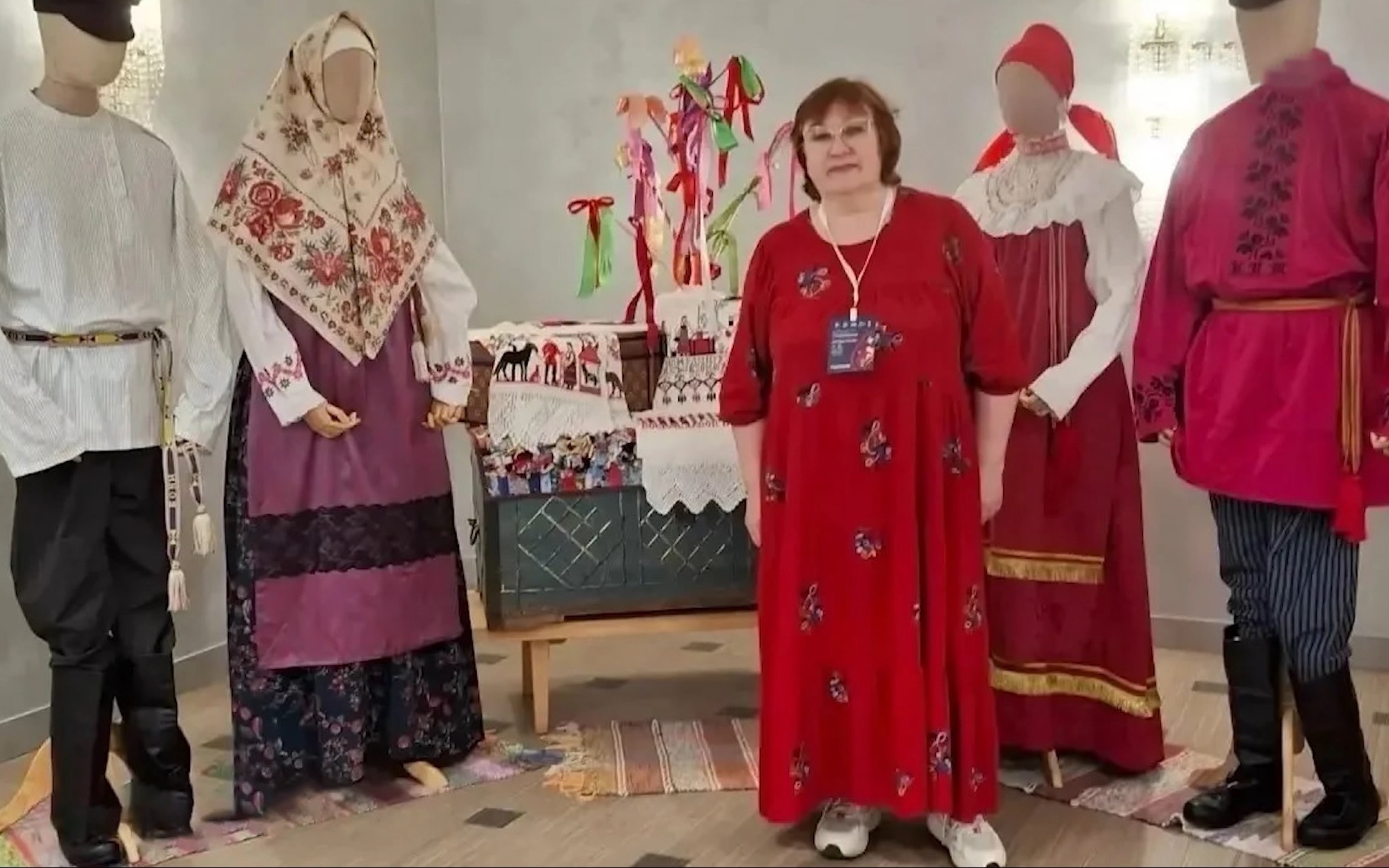 Куклы в традиционных нарядах колымской мастерицы получили диплом всероссийского фестиваля