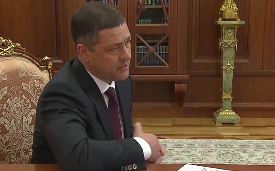 Владимир Путин обсудил развитие Псковской области с Михаилом Ведерниковым