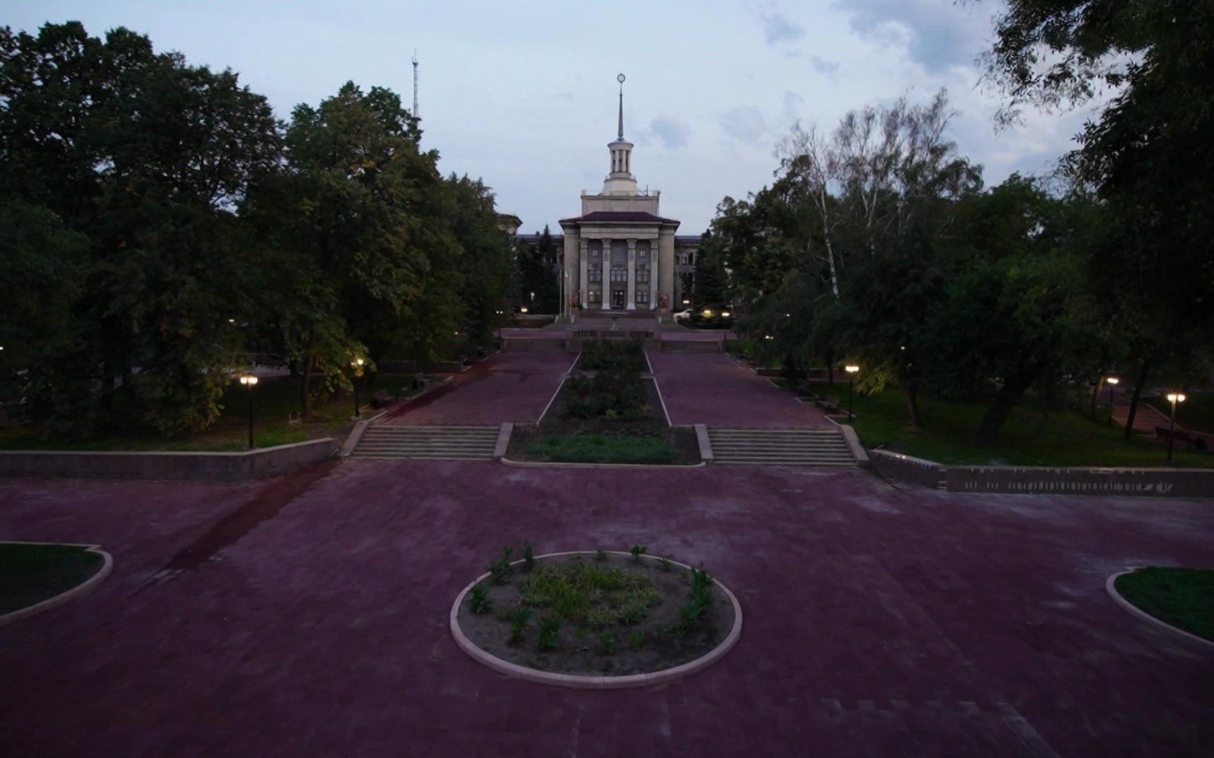 Столица ЛНР отмечает День города