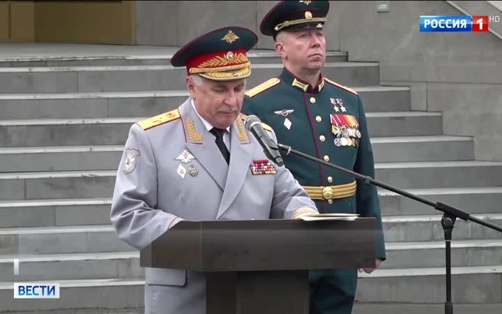 В Челябинском высшем танковом командном училище отмесают профессиональный праздник