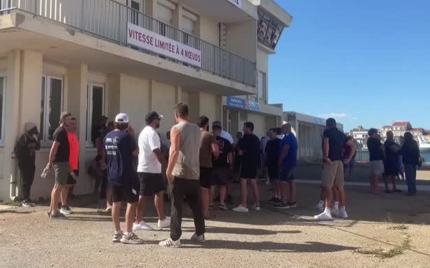 Французские рыбаки в Сет проводят бессрочную забастовку против решений Евросоюза
