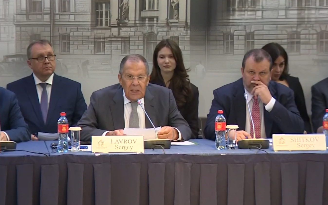 Россия готова к переговорам по Украине и требует возврата золото-валютных резервов