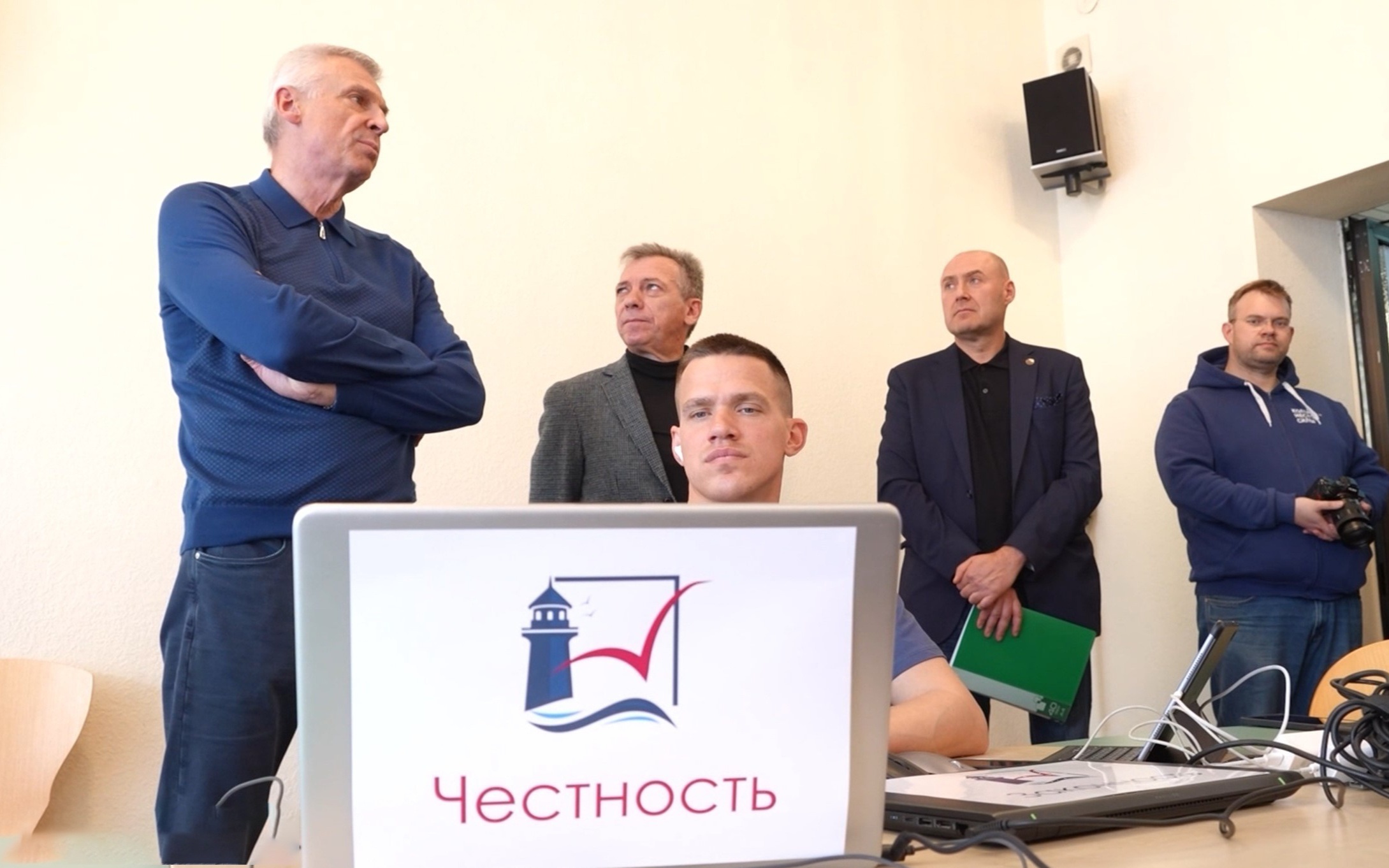 Губернатор Магаданской области посетил Центр общественного наблюдения