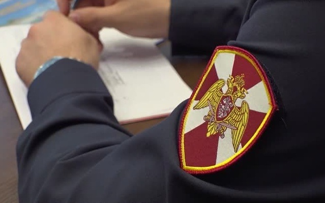Тысячи сотрудников Росгвардии и полиции в эти дни дежурят в усиленном режиме
