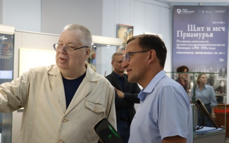 «Щит и меч Приамурья»: в краеведческом музее открыли выставку о чекистах