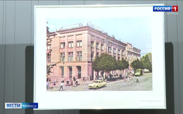 Выставка работ архитектора Городкова открылась в новом корпусе брянской ДШИ №3