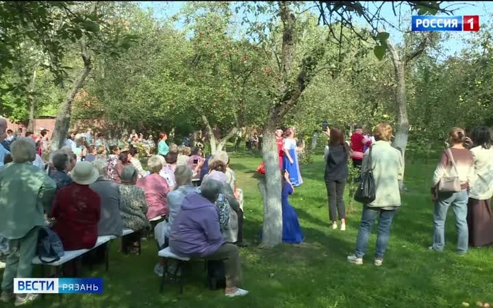 В музее Павлова прошел старинный русский праздник - Осенины