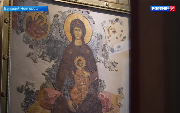 Фреска "Богоматерь с Младенцем на престоле" вернулась в Софийский собор