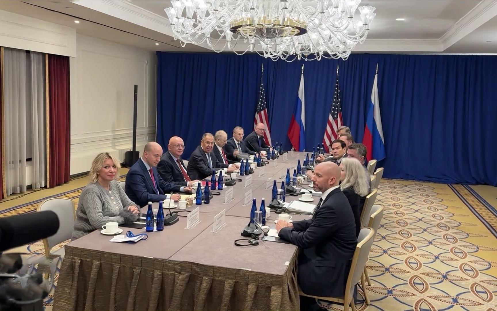 Лавров в Нью-Йорке: Переговоры о перемирии и вызовы для России