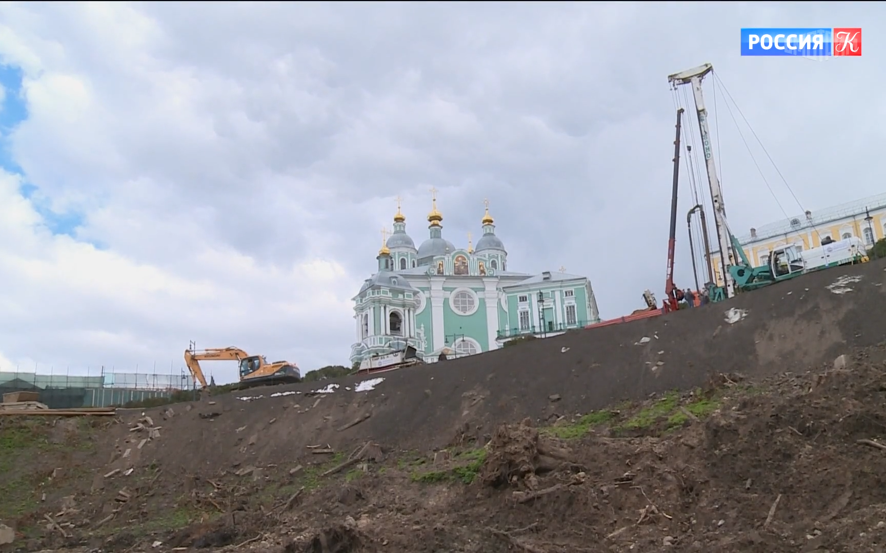 Останки домонгольского храма изучают в Смоленске