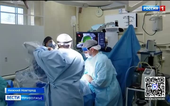 Делать операции на суставах нижегородским хирургам теперь помогает робот