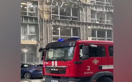 Взрывы в Киеве и Днепропетровске: атаки на склады и офисы ВСУ привели к выбросу аммиака и разрушениям.