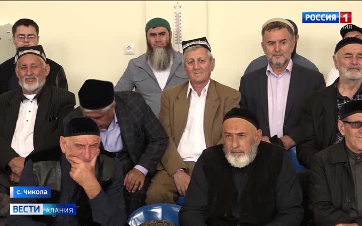 В Чиколе прошел ежегодный этап "Эстафеты мира и братства" в формате спартакиады.