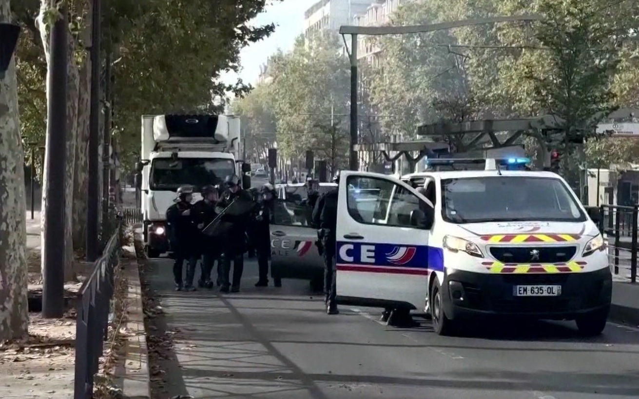 Школьные протесты во Франции продолжаются