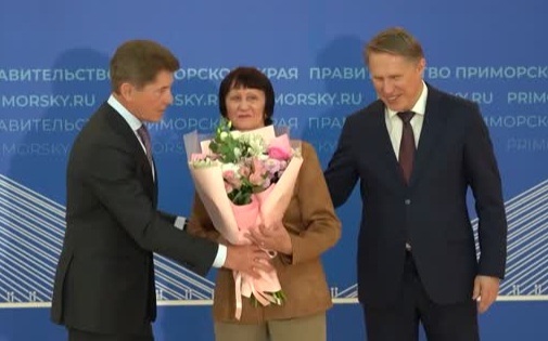 Министр здравоохранения Михаил Мурашко осмотрел центр реабилитации в Приморье и обсудил развитие здравоохранения
