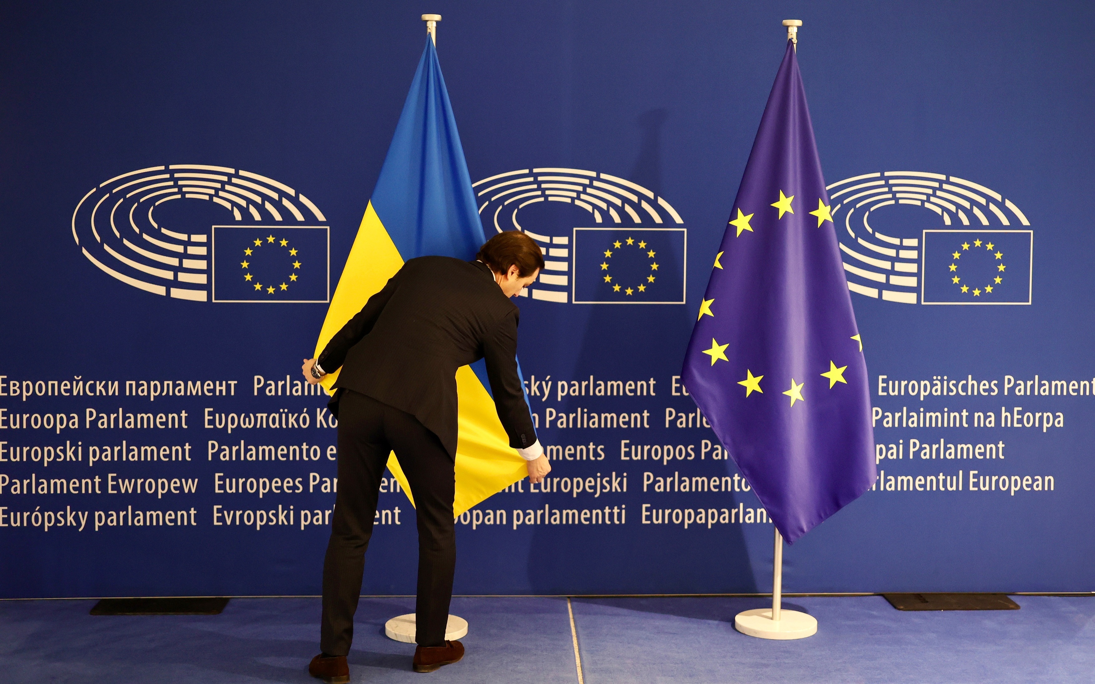 Украина угрожает отказом от ЕС после предложения ограничить доступ к рынкам: миллиарды Европы под вопросом