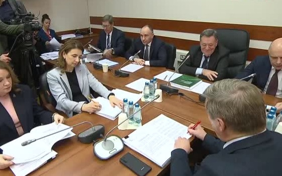Комитет Госдумы одобрил бюджетный отчет за 2025 год: акцент на социальной поддержке и обороне