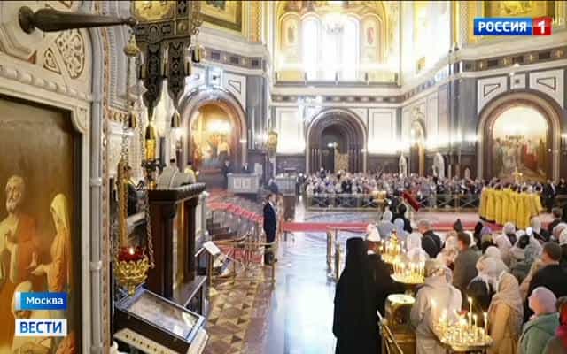Литургия для глухих в Храме Христа Спасителя под руководством Патриарха Кирилла
