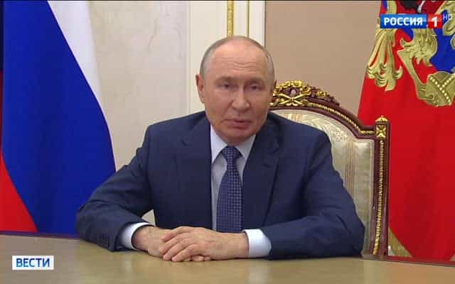 Владимир Путин поздравил аграриев с праздником: Россия укрепляет лидирующие позиции в сельском хозяйстве
