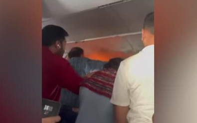 Пауэрбанк загорелся на борту: самолет совершил экстренную посадку в Индии