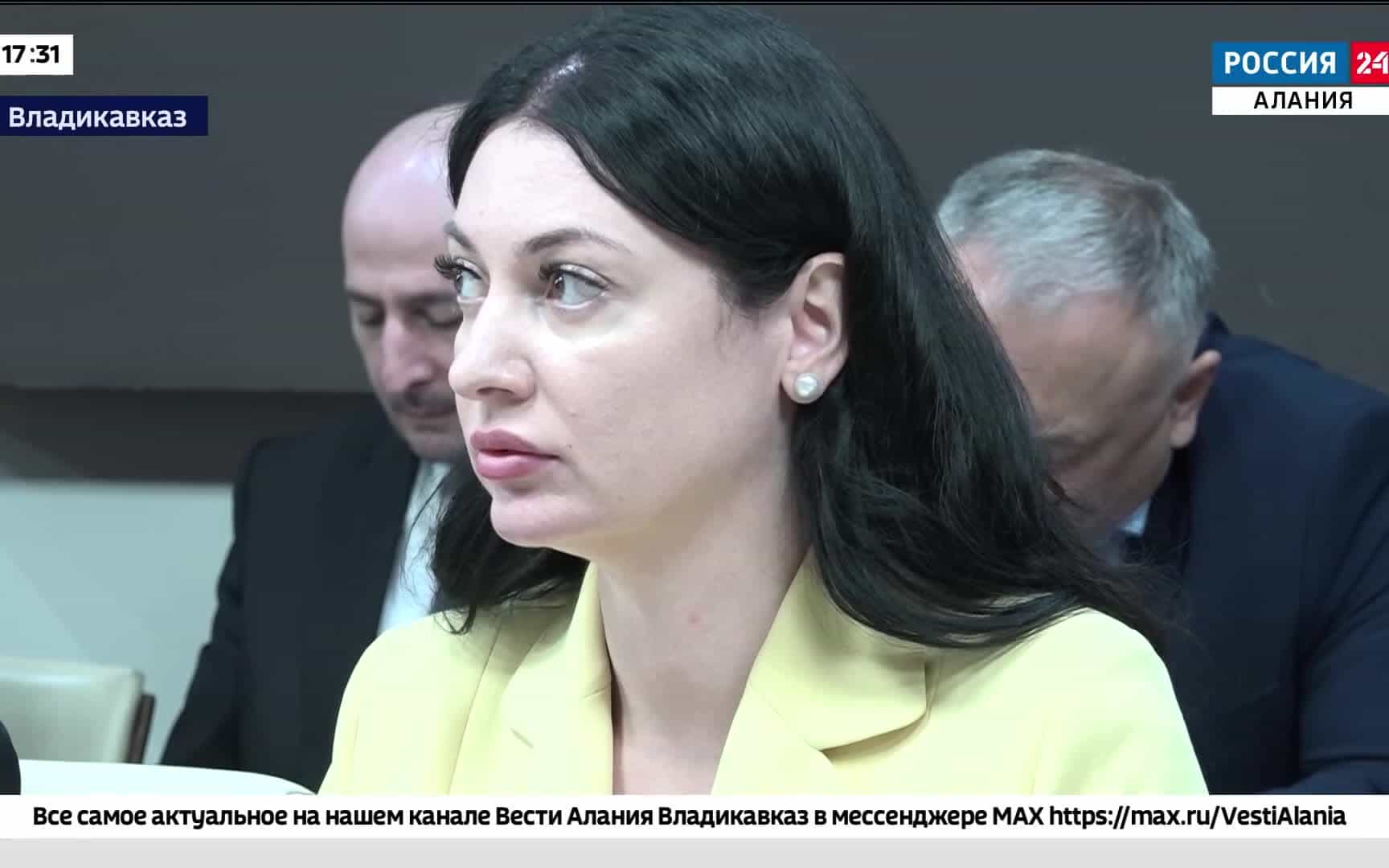 Аппаратное совещание: отопительный сезон, заболеваемость ОРВИ, программа развития молодых лидеров