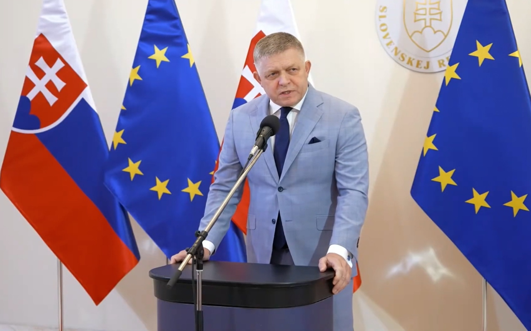 Роберт Фицо обвиняет Евросоюз в лицемерии и экономических потерях из-за нефтяного кризиса