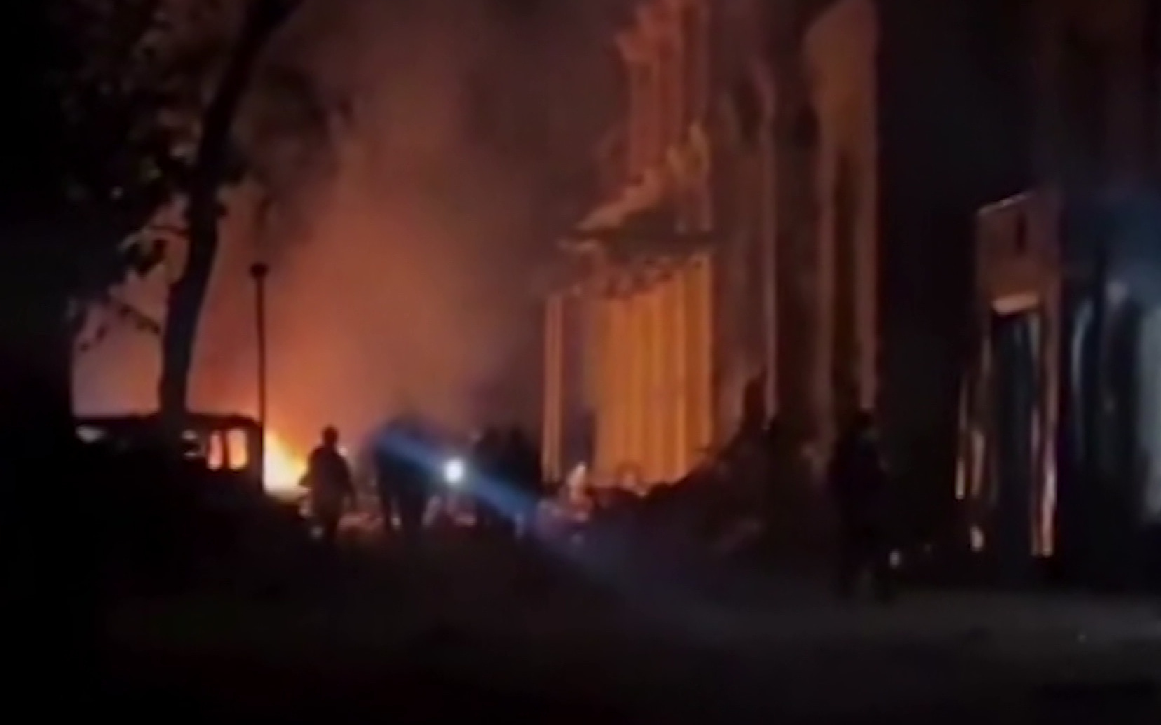 В Киеве после серии прилетов полностью остановились метро и троллейбусы