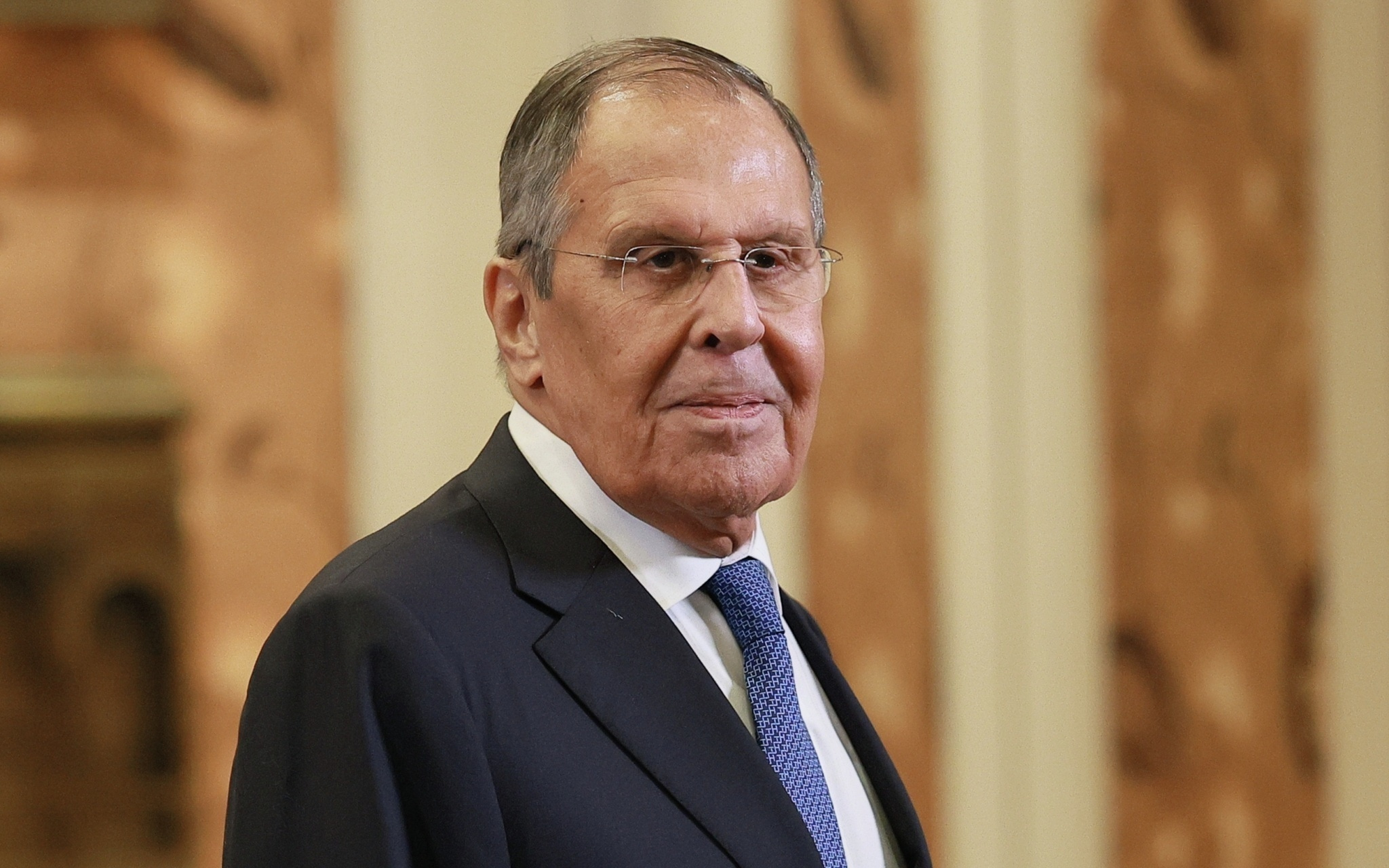 Лавров отмечает неконструктивный подход Киева и отказ от дизельной сделки